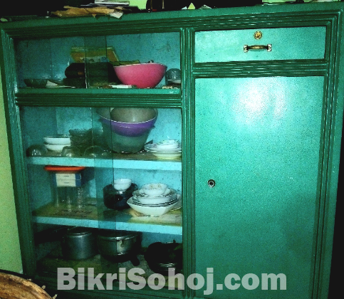 স্টিলের সুকেশ